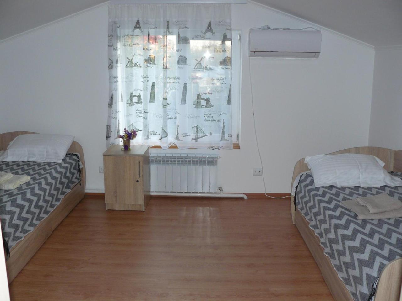 Hostynnyi Botsiun Hotel Dubno Ngoại thất bức ảnh